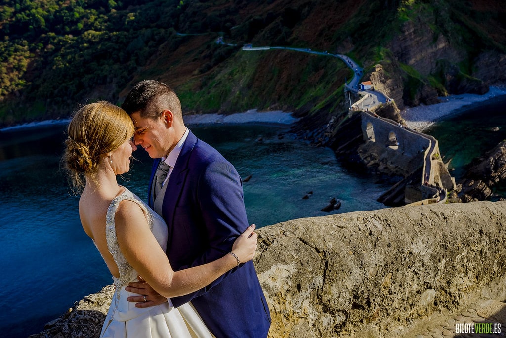 Fotografos bodas bilbao postboda san juan gaztelugatxe